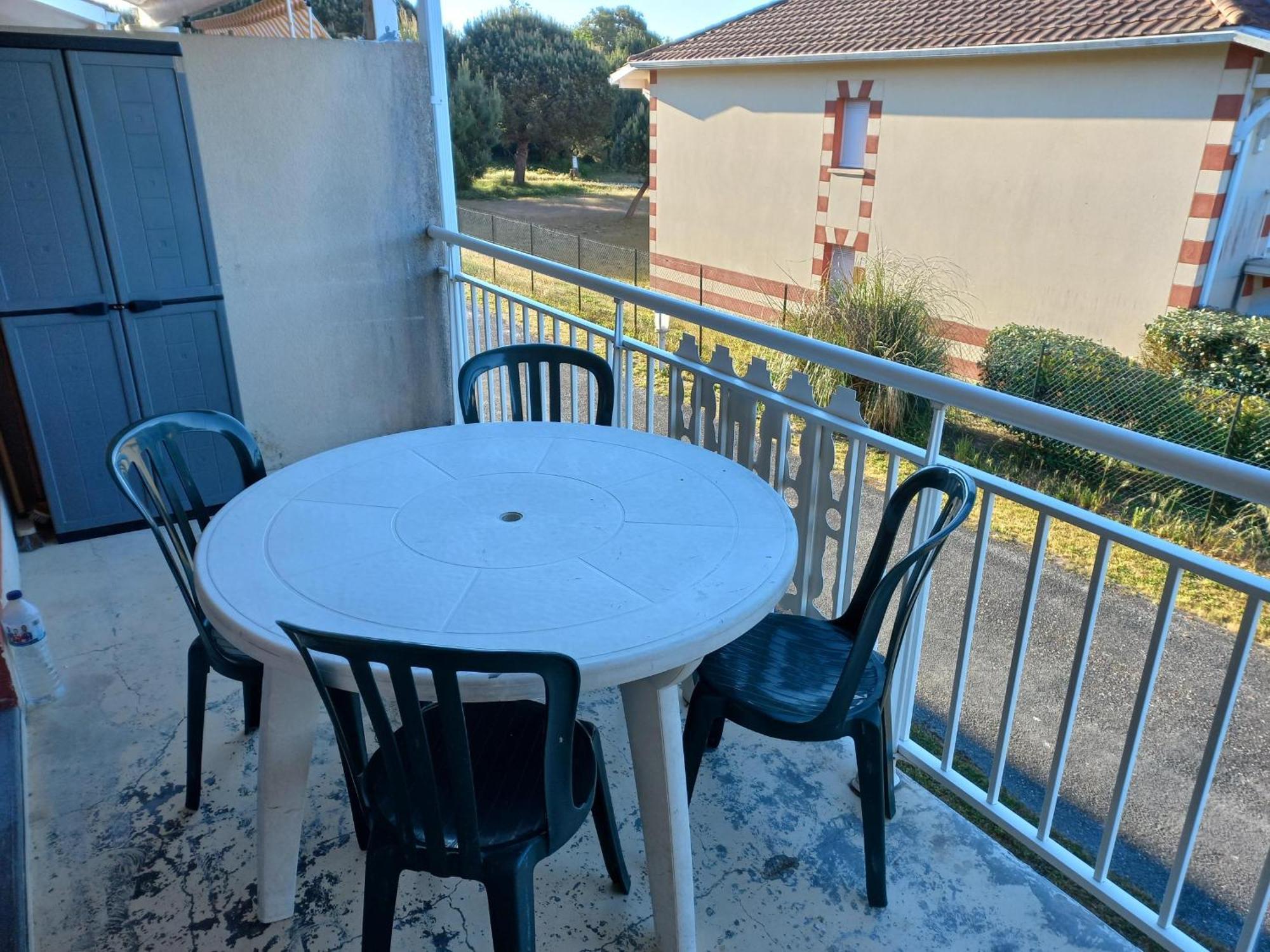 Appartement Le Verdon Sur Mer Extérieur photo
